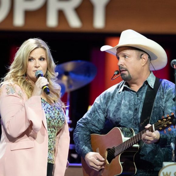 Garth Brooks and Trisha Yearwood: The Story Behind “In Another’s Eyes”